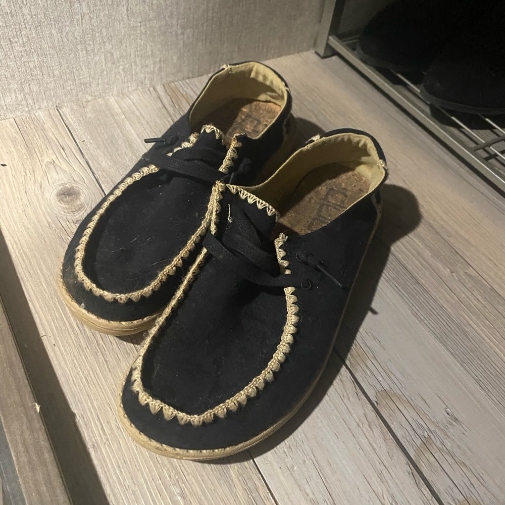 Black and Tan hey dudes